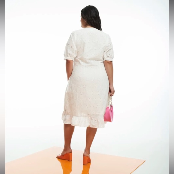 NWT Ruffled Edge Wrap Dress - Addition Elle - Picture 3 of 8